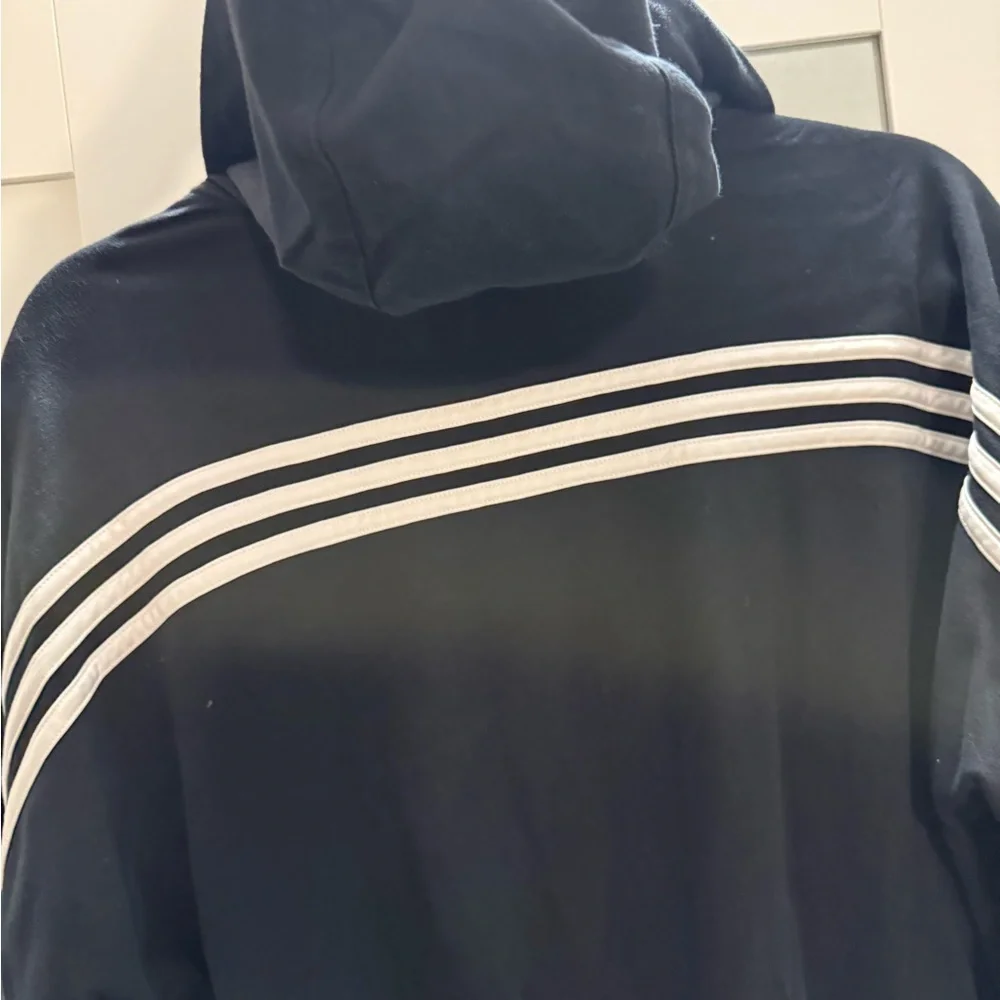 Adidas Black and White Logo Hoodie - Picture 10 of 10